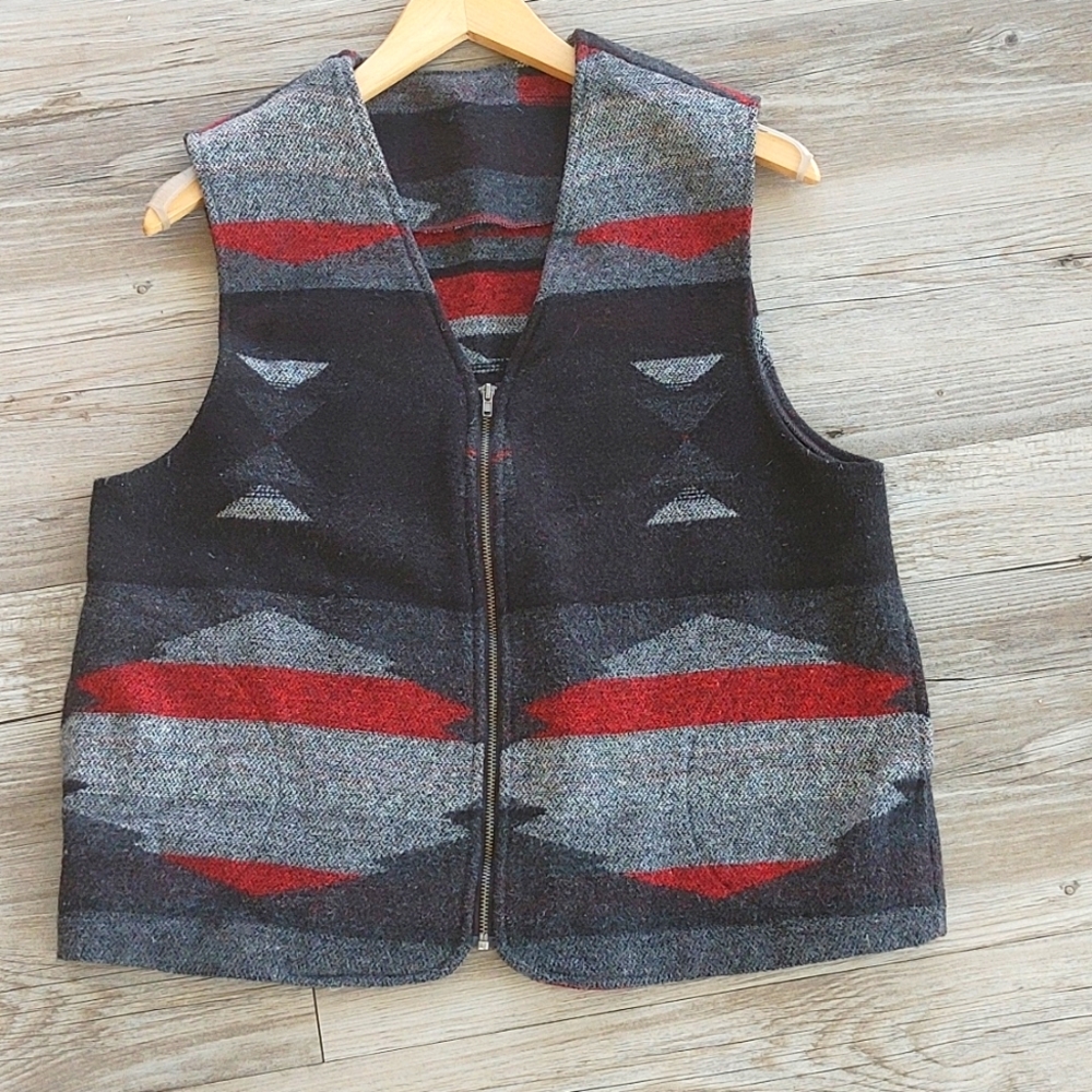 Southwestern Pattern Zip Vest in Black & Red